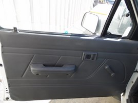 1994 TOYOTA TRUCK BASE STD CAB WHITE 2.4L AT 2WD Z17796